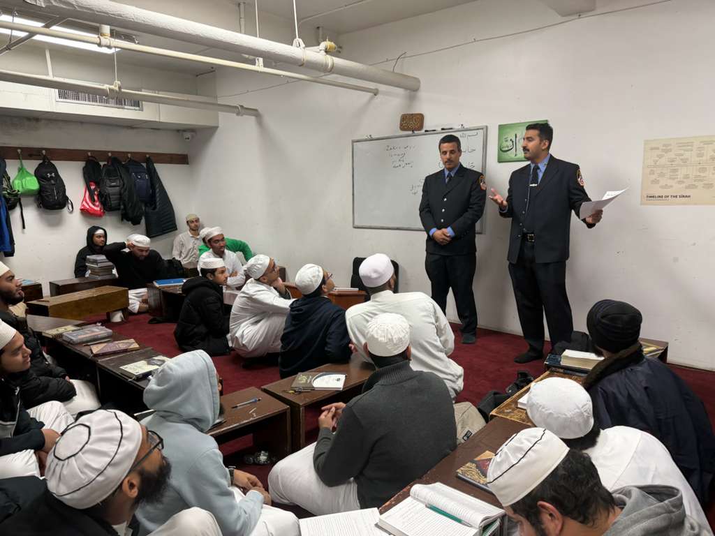 Firefighters from FDNY Share Insights with Darul Uloom Students
