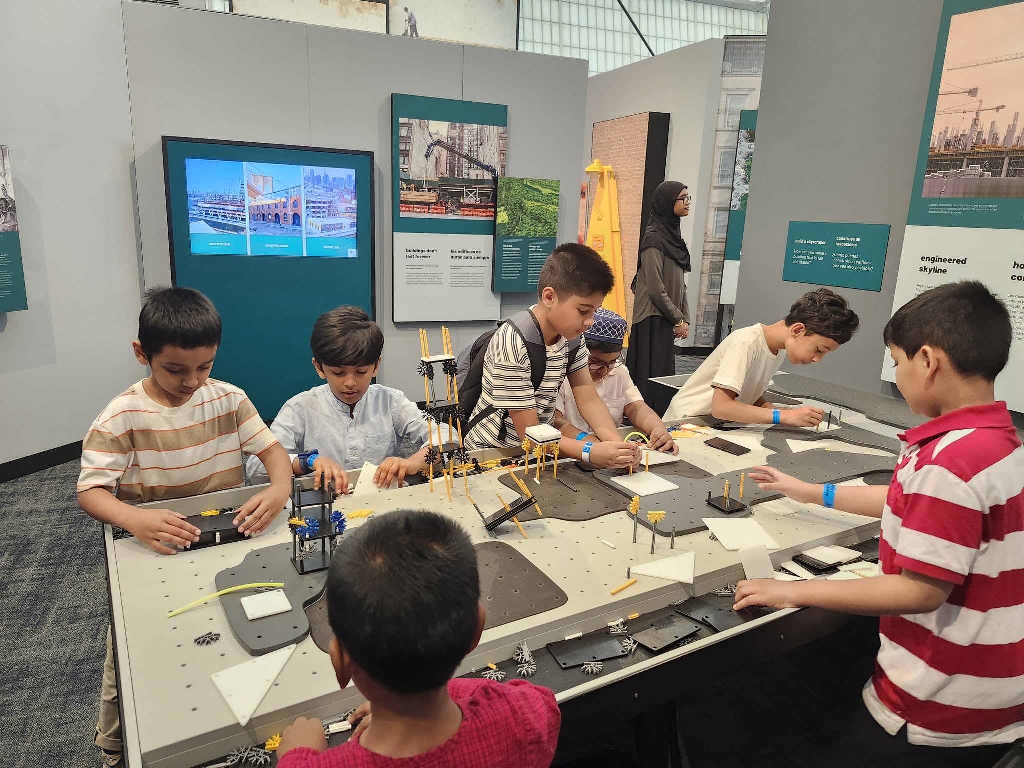 Elhaam Academy Students Explore STEM Elhaam Academy Students Explore STEM